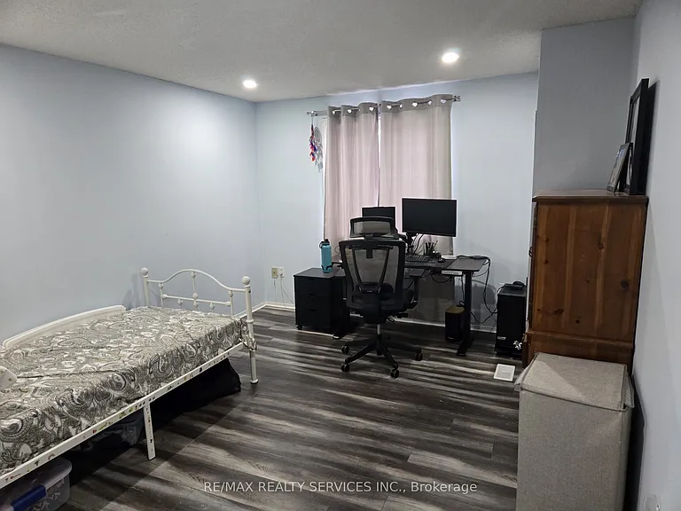54 Green Valley Dr #32 — Photo 10