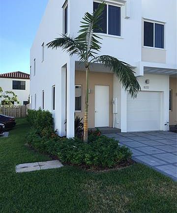 4th image of 10212 NW 71st Ter #10212