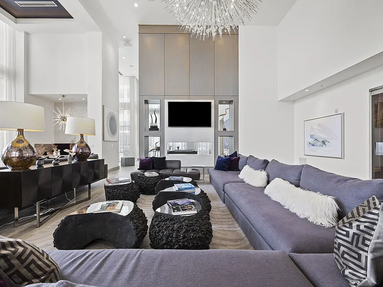 River House — Photo 15