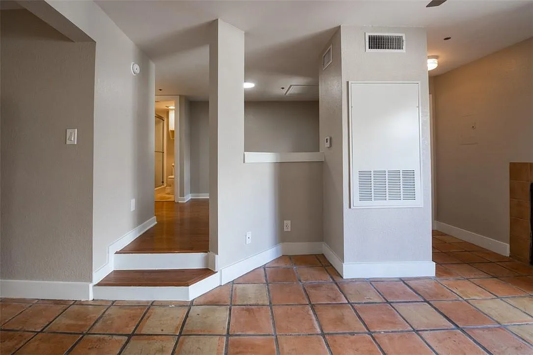 1 bed, 1.0 bath, 450 sqft, $1,095 — Photo 3