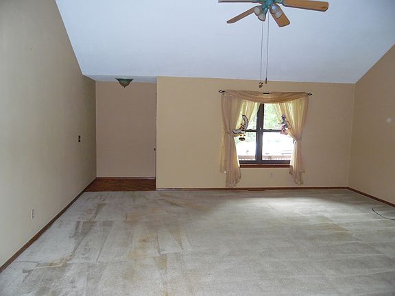 4th image of 7 Coniston Ln