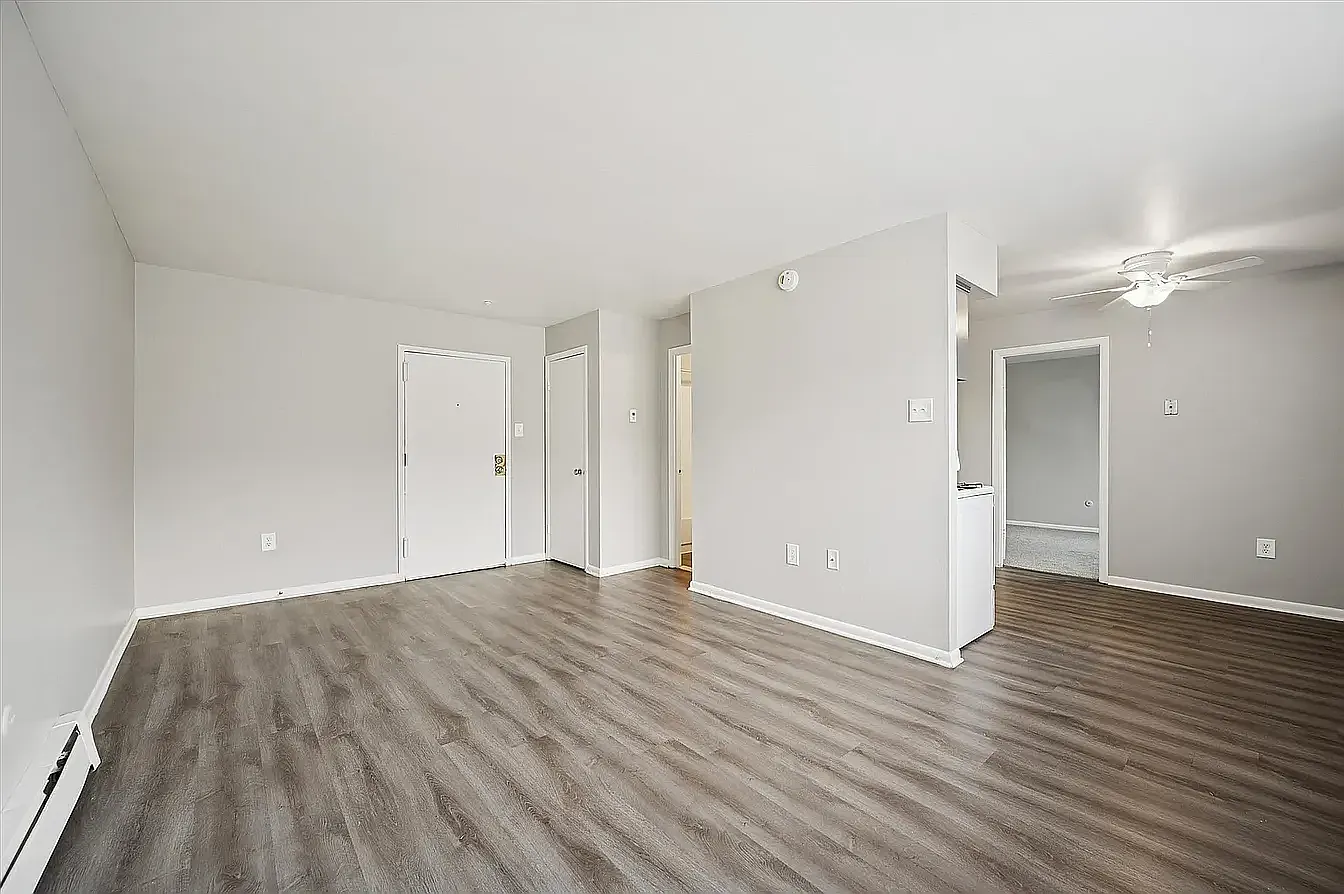 2 bed, 900 sqft, $1,399 — Photo 4