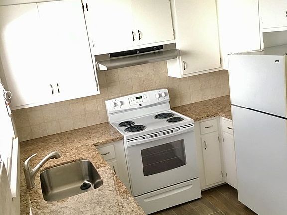3rd image of 2017 Murchison Dr APT 4