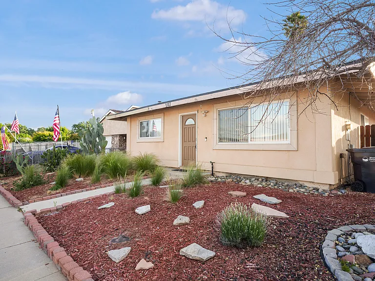 Sierra Ln — Photo 6