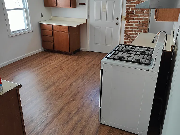 416 Pearl St — Photo 2