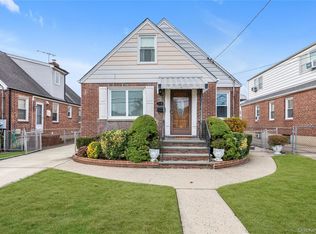 215 Sheridan Blvd, Mineola, NY 11501