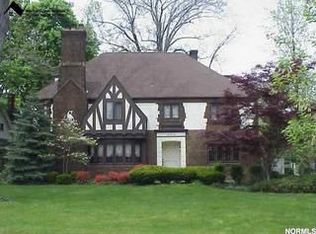 18104 Clifton Rd, Lakewood, OH