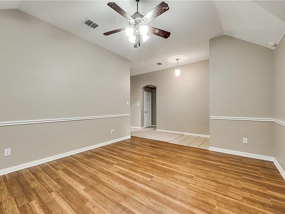4th image of 5307 Bigwood Ct