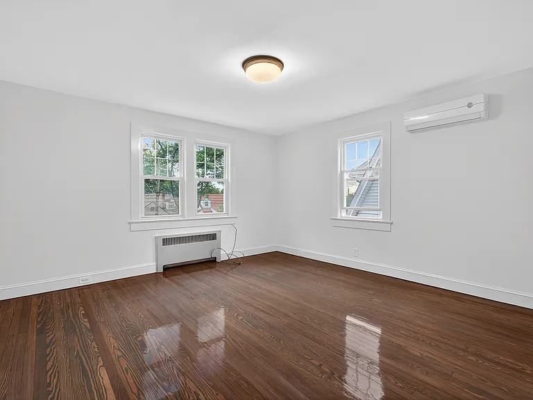 135 Rockwood Pl — Photo 22