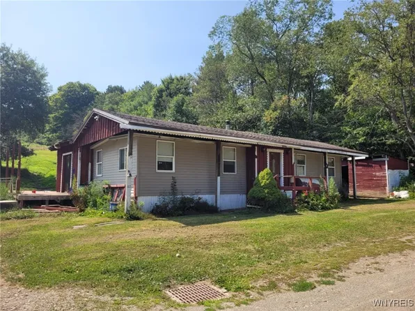 4126 Humphrey Rd, Great Valley, NY 14741