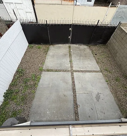 8624 Graham Ave #A — Photo 17