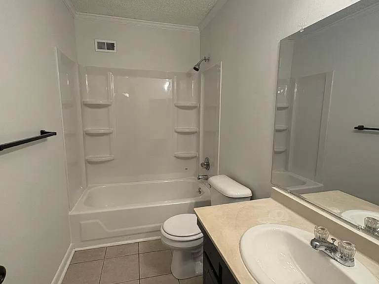 571 Winding Creek Rd #F — Photo 27