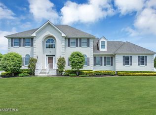 10 Hanging Rock Rd, Freehold, NJ 07728