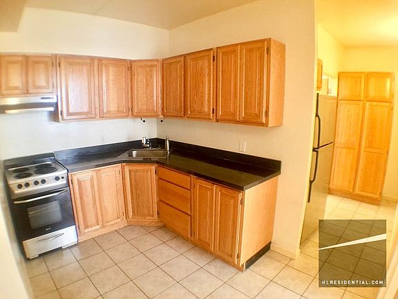3rd image of 2566 12th St APT 2A