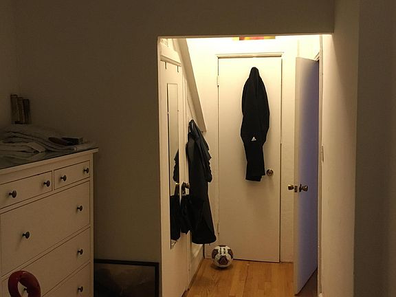 3rd image of 1721 N Saint Michaels Ct