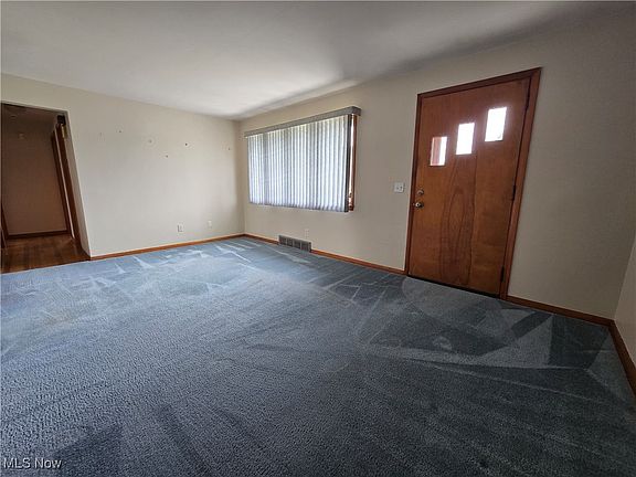 4th image of 1520 Greenwood Ave