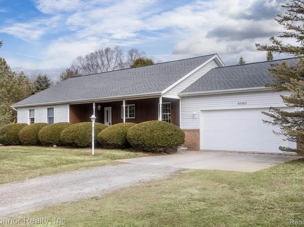 6060 Frith Rd, Saint Clair, MI 48079