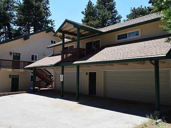 This house is detached from the duplex in front.