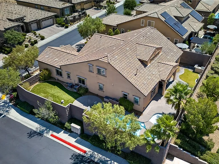 2852 Josephine Dr — Photo 44