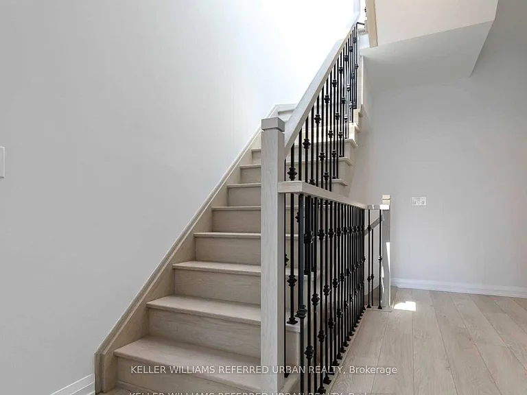 1030 Portage Pkwy #Townhouse 23 — Photo 7