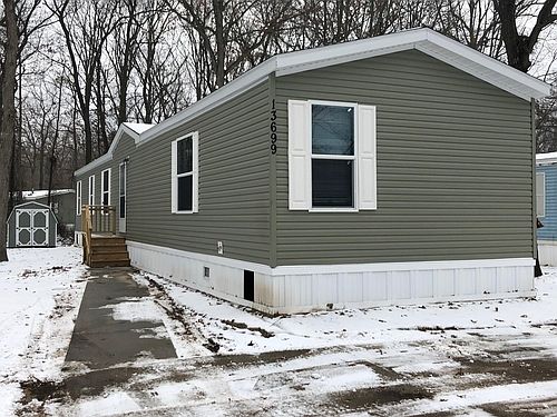 1st image of 13699 Pinewood Dr