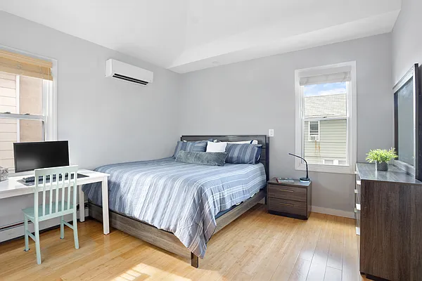 Sold by Compass | media 6