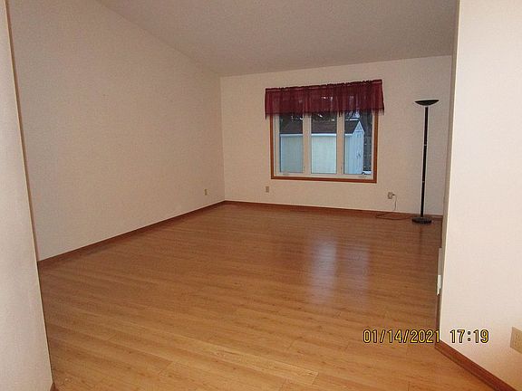 3rd image of 226 16th St SW