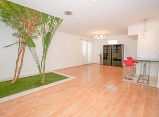 907 Hawthorne St, Houston, TX 77006