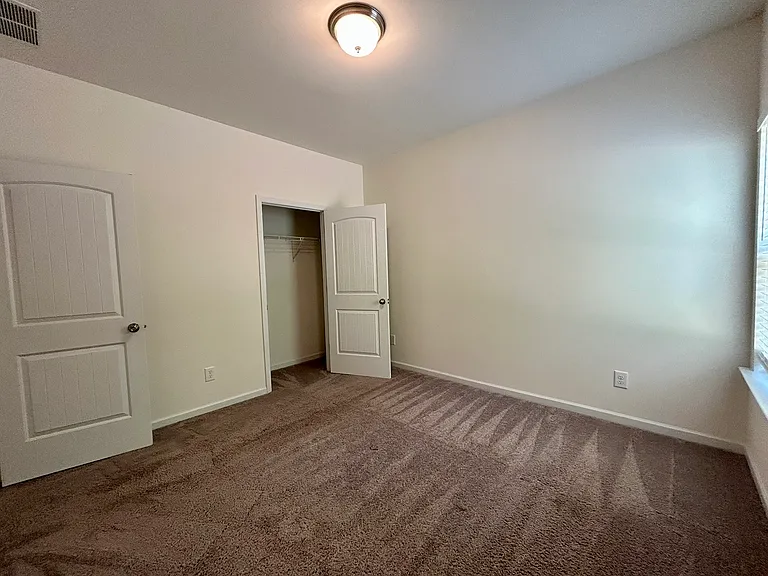 194 Bryon Ln — Photo 37
