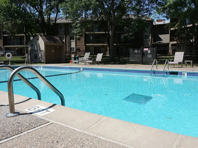 Summer Creek Apartments — Photo 8