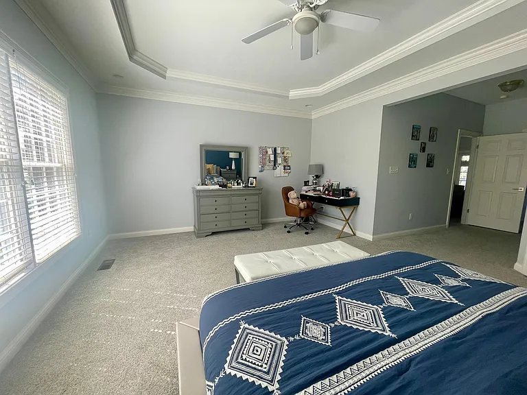 5012 Wolfpen Woods Dr — Photo 16