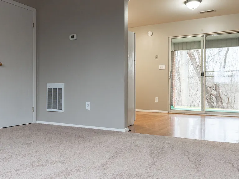 4002-4032 E Shaffer Ave — Photo 15