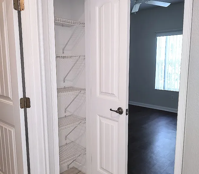 2935 NE 7th St #304 — Photo 34