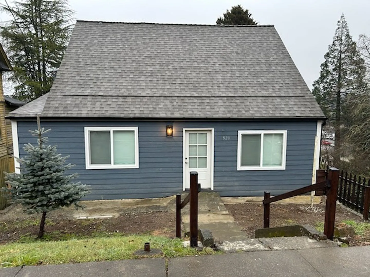 820 Terrace Ave photo 1