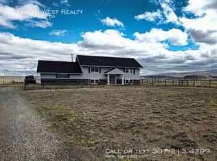 220 Carter View Dr, Cody, WY 82414