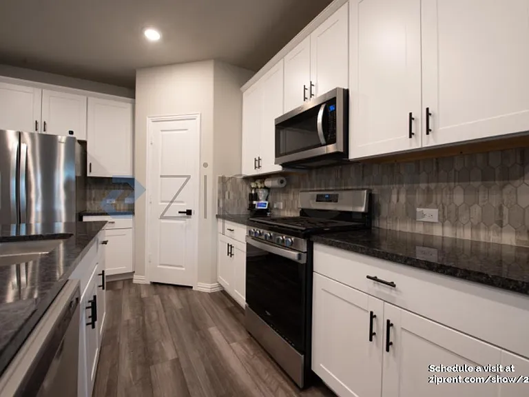 3427 Flatiron Dr — Photo 8