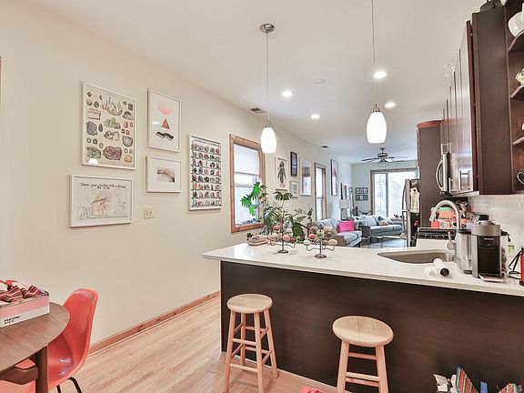 2nd image of 1625 N Campbell Ave #2F