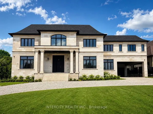 16 Creedmore Ct, Vaughan, ON L4H 4E5