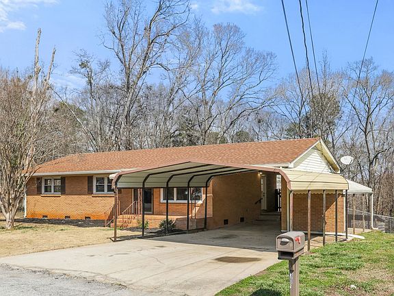 2nd image of 301 Catawba St