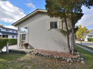 5001 N 105th St, Milwaukee, WI 53225