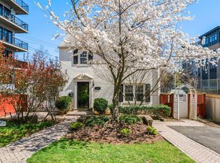 1239 N Pierce St, Arlington, VA 22209
