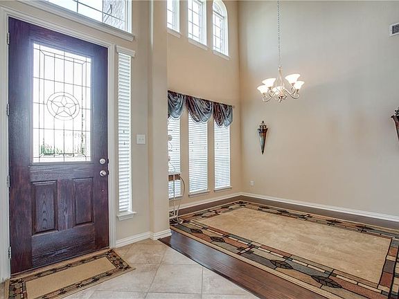 4th image of 2402 Gulf Stream Ln