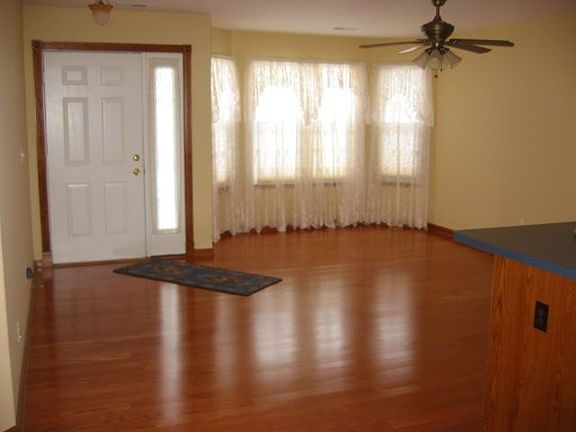 5th image of 15043 Primrose Ln