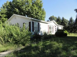 2644 S Oceana Dr, Shelby, MI 49455