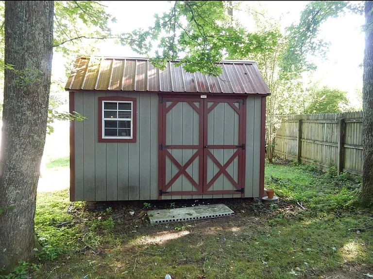 500 Debbie Dr — Photo 7