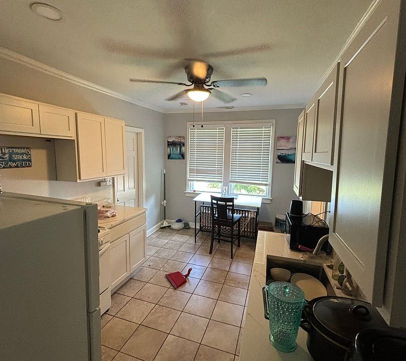 2nd image of 3048 N 25th St #3B-1BA