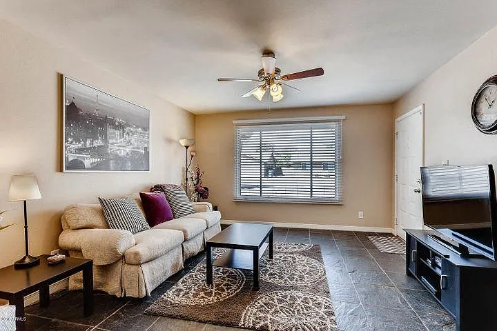 1911 E Huntington Dr — Photo 1