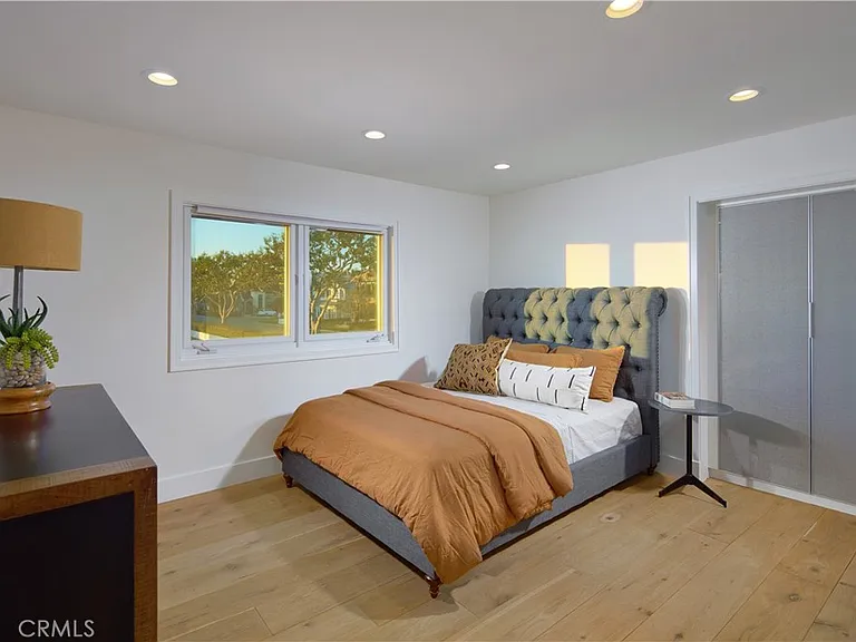 2572 Bayshore Dr — Photo 29