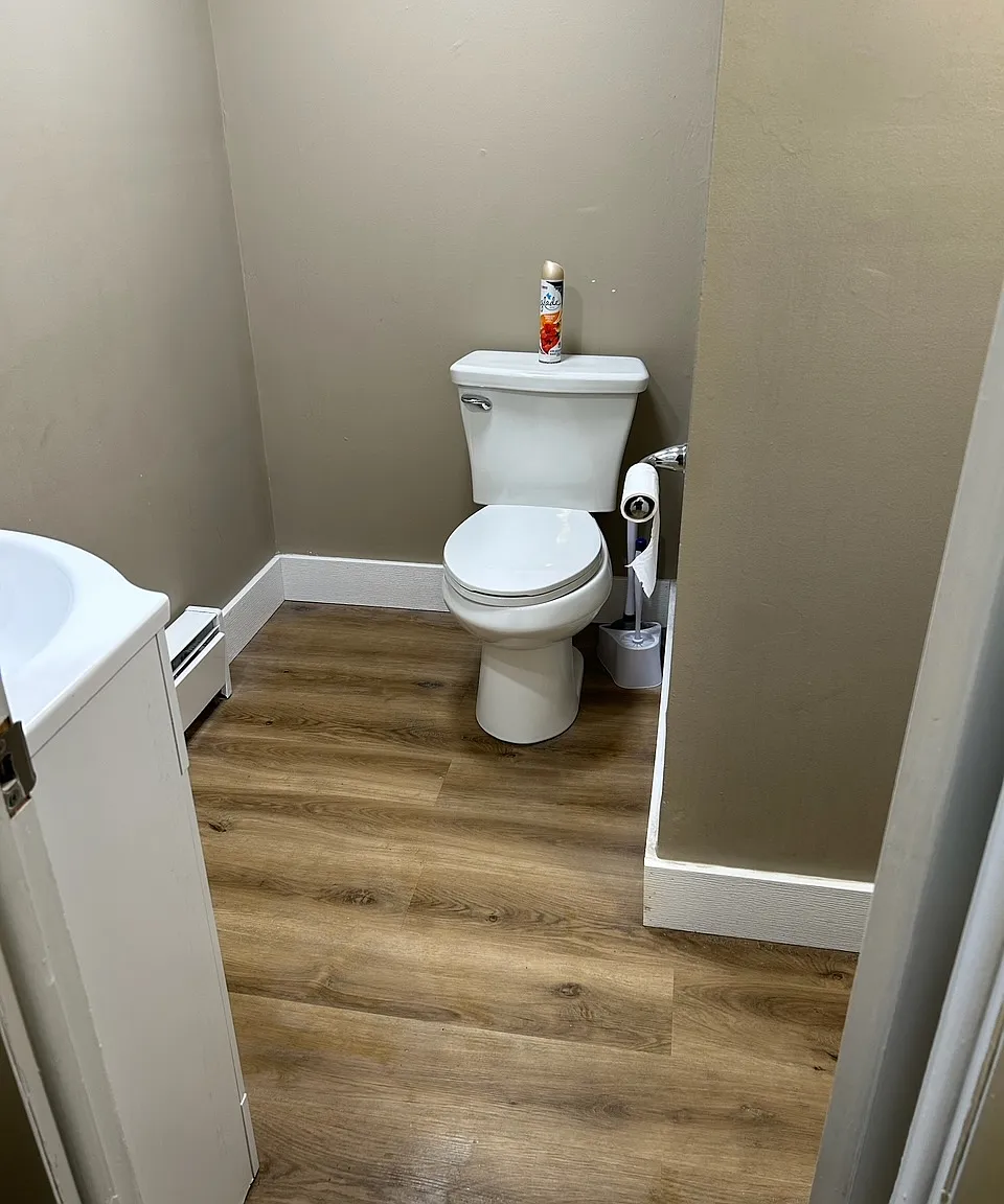 150 Garibaldi Ave — Photo 2