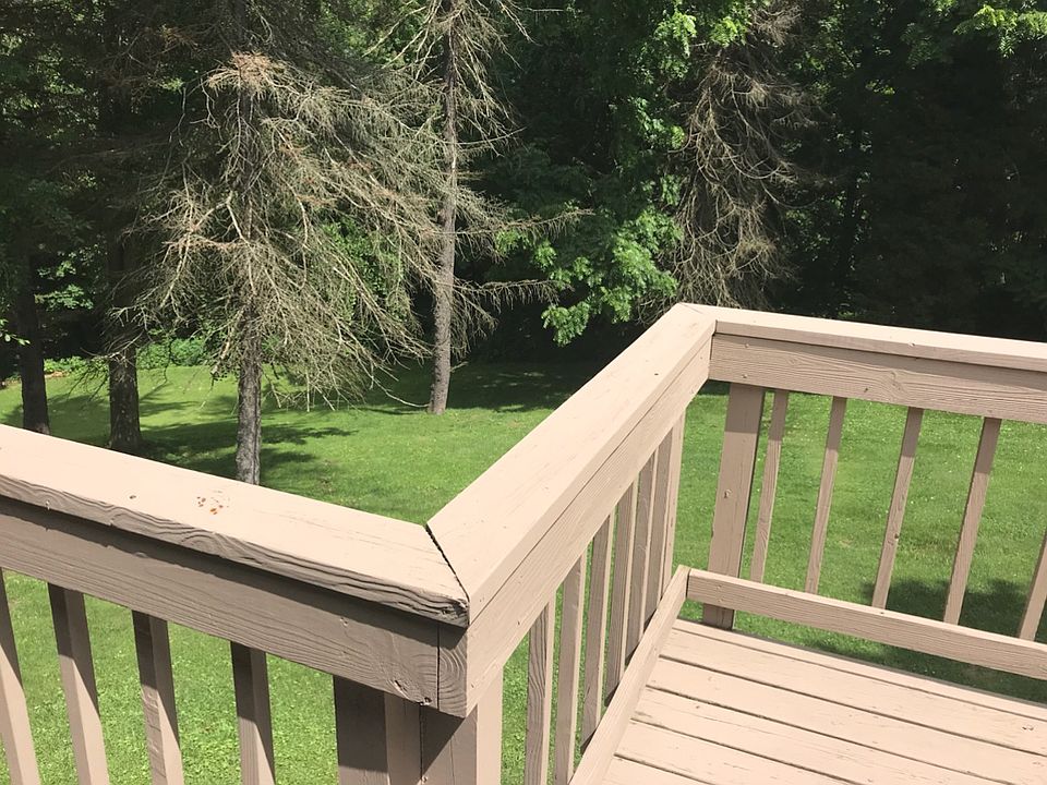 otherside of rear deck